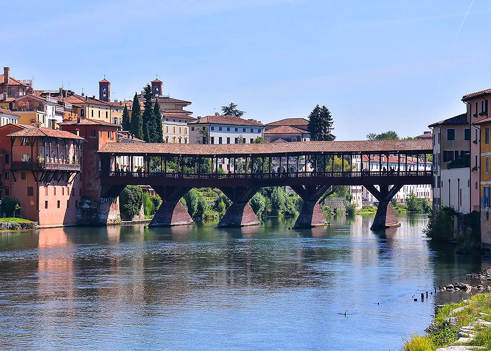 Old Bridge - Surroundings Galleria 45
